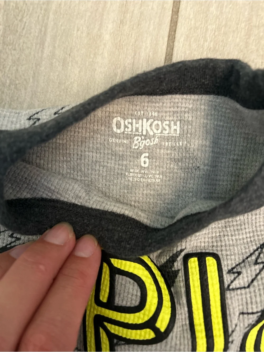 OshKosh B'gosh Gray Long-Sleeve 'EPIC' Tee with Yellow Accent